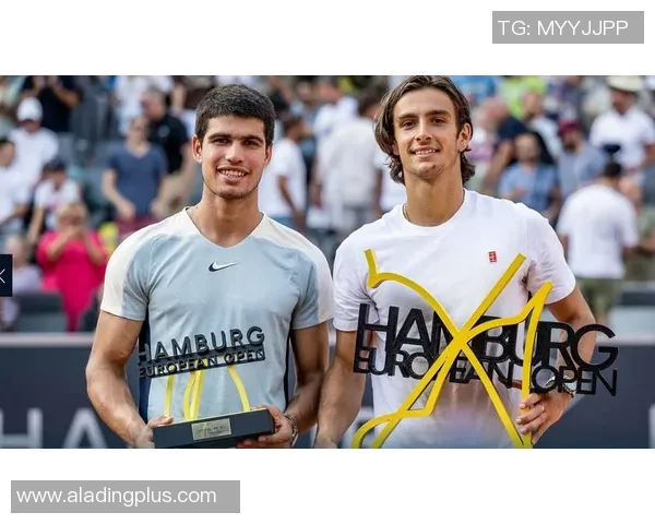 赛后复盘分析北京网球队与上海网球队的竞技状态与表现对比 赛后复盘分析北京网球队与上海网球队的竞技状态与表现对比